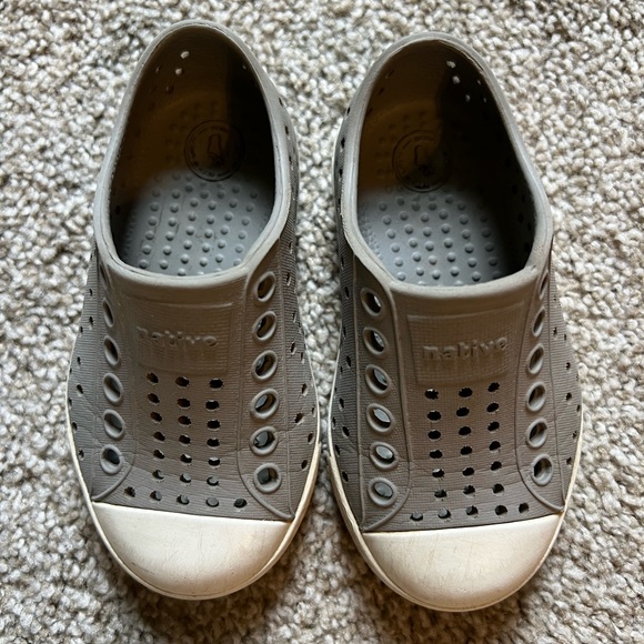 Native Jefferson pigeon gray/shell white C5 - Picture 4 of 6